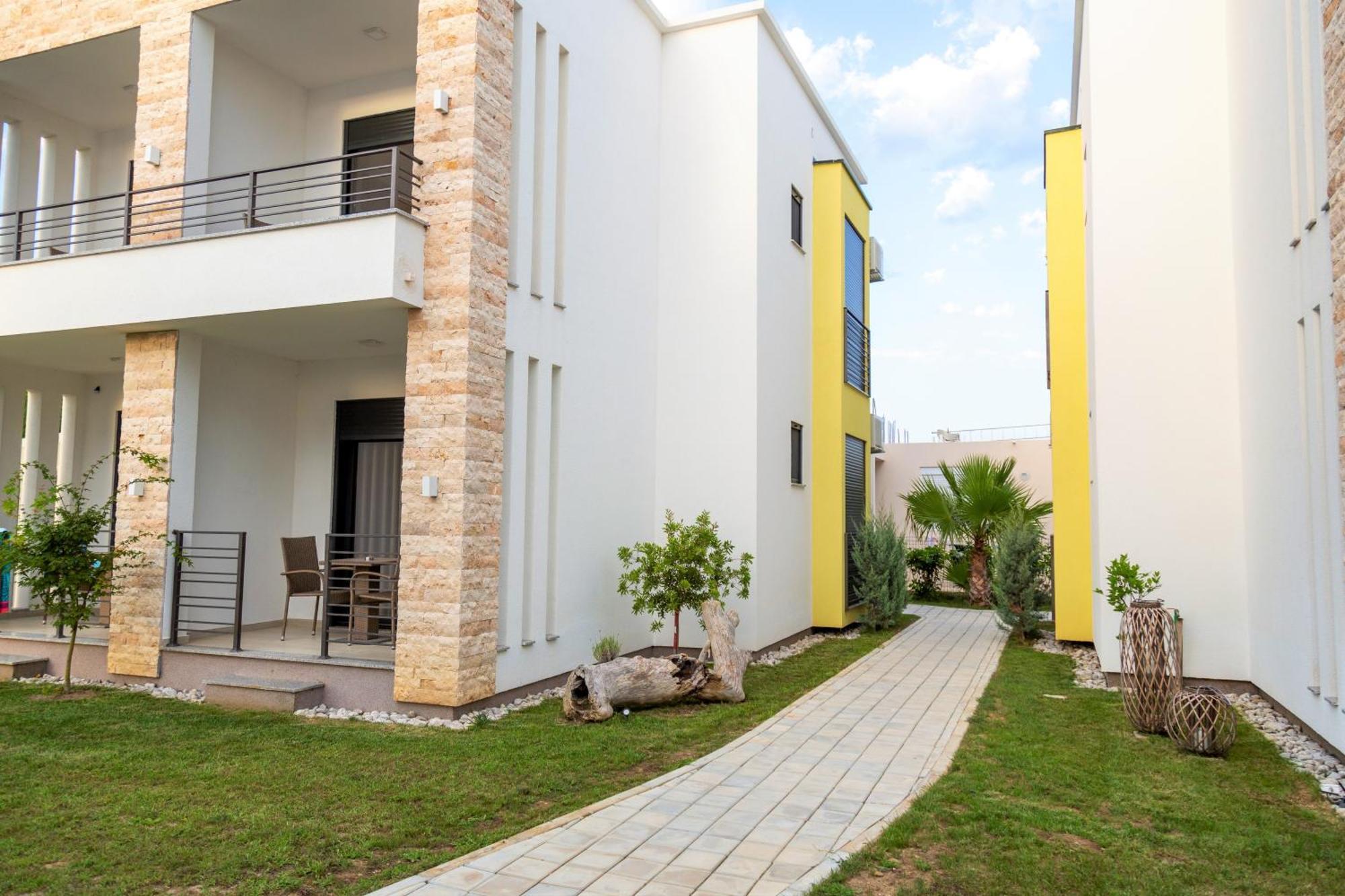 Kiteriders Garden Villas 울친 외부 사진
